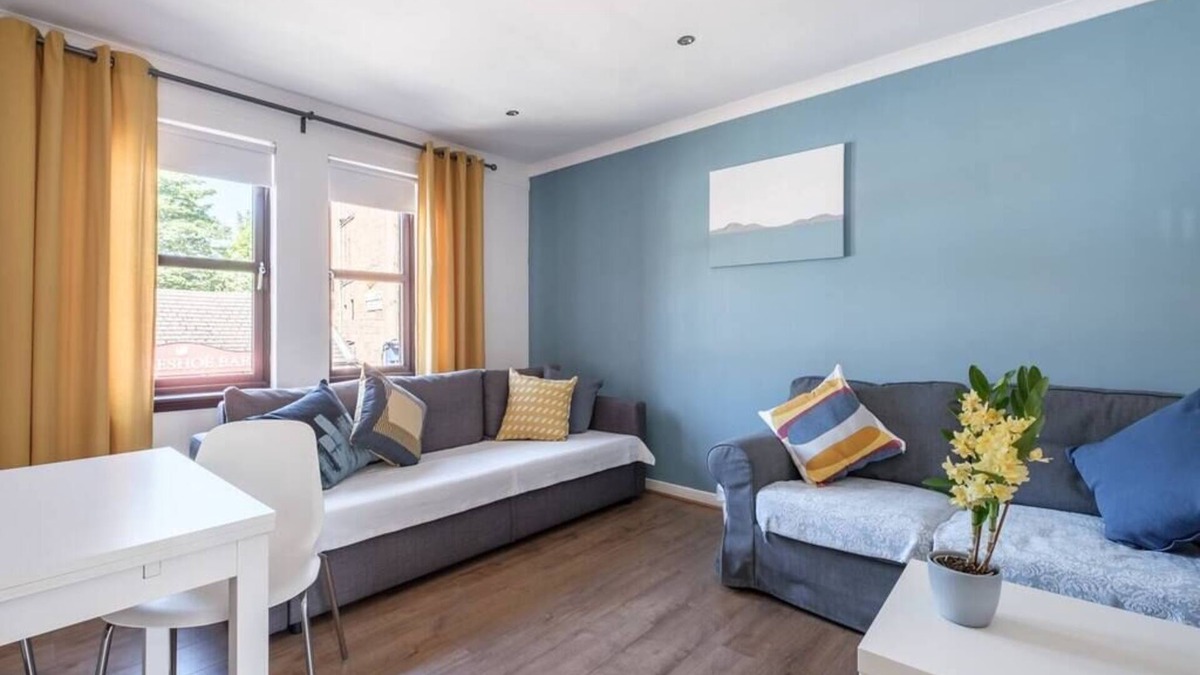 Uddingston Apartment | Spacious 2 bed apartment in Uddingston