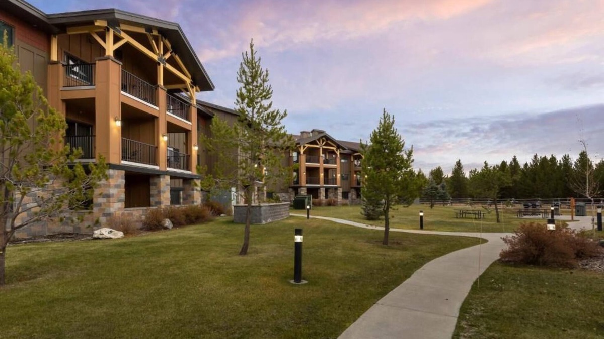 West Yellowstone Condo | Spacious 2-bedroom condo with WiFi in magical West Yellowstone