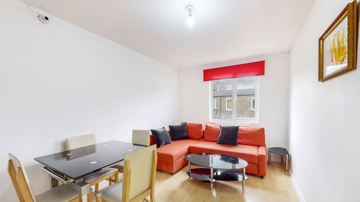 Mortlake House | Spacious 2 bedroom house in Putney