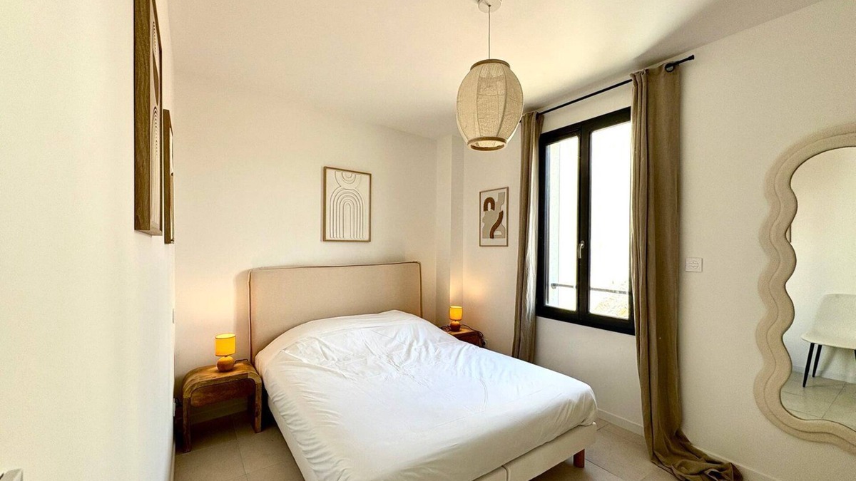 Cadereau Apartment | Spacious 2 bedrooms - fully equiped, A/C