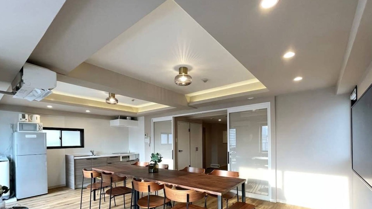 Hiroshima City Centre Apartment | Spacious 2 level apartment 4BR for 16 PPL