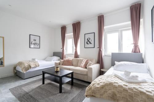 Purkersdorf Apartment | Spacious 2 - Room Apartment - 6 Guests, 24h Check-in, Near Vienna