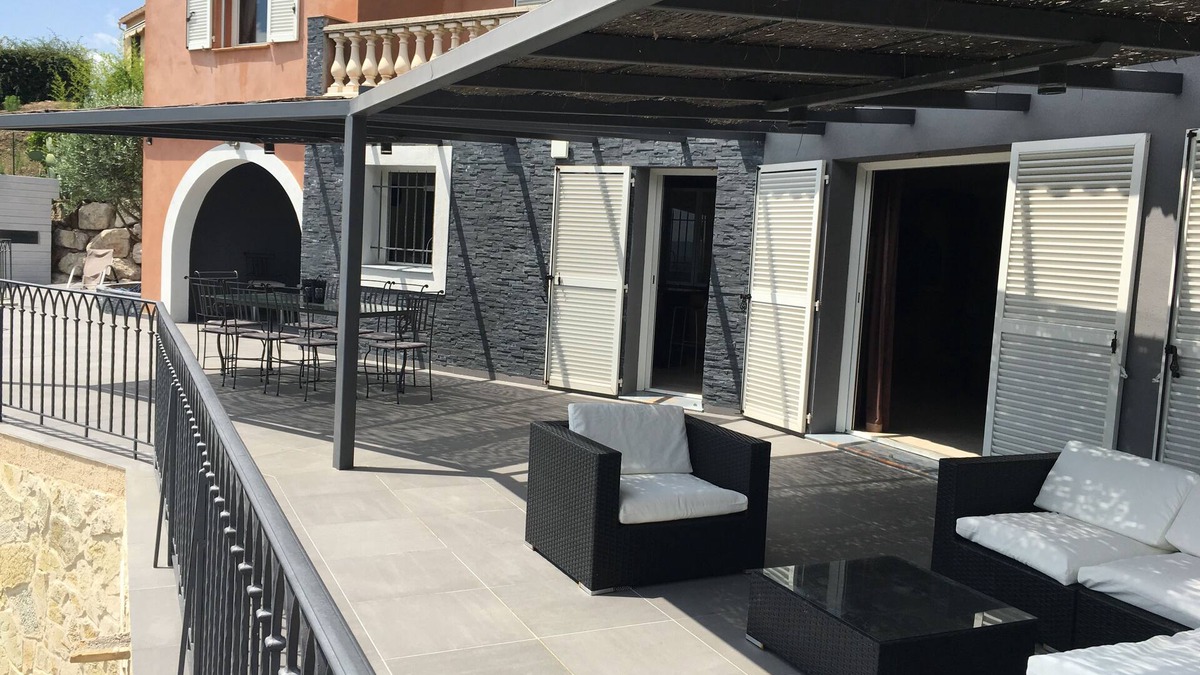 Tanneron House | Spacious 210m2 sunny house 10 people