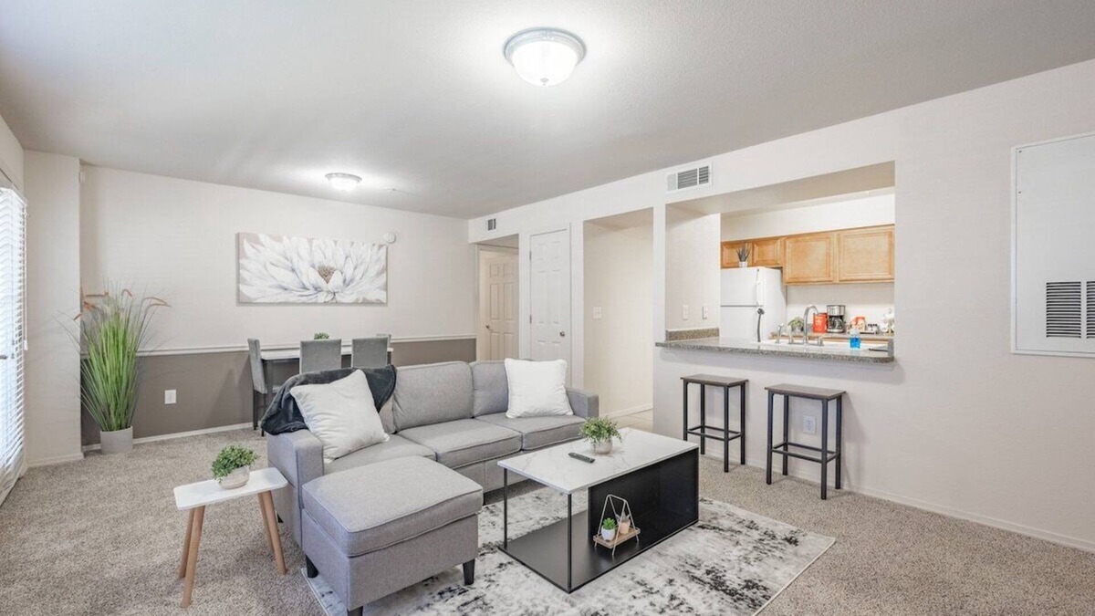 Amarillo Apartment | Spacious 2B2B Wi-Fi, Pool, Gym