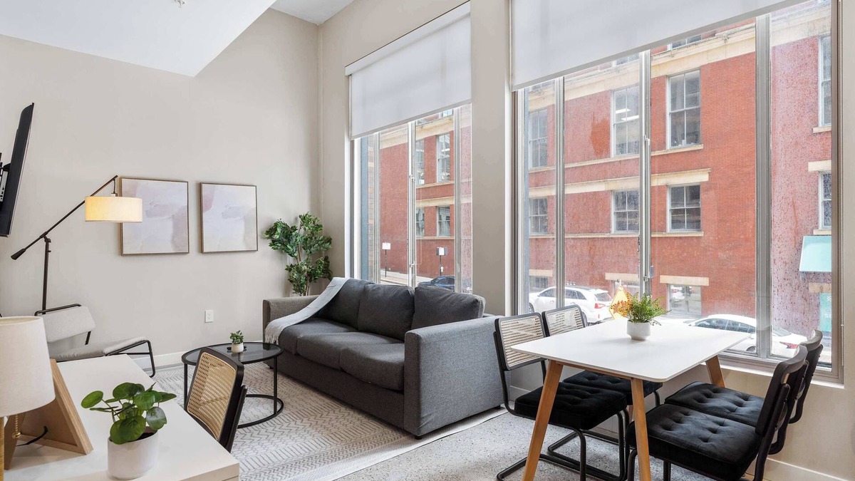 Downtown Cincinnati Apartment | Spacious 2BR CozySuites OTR Downtown #10