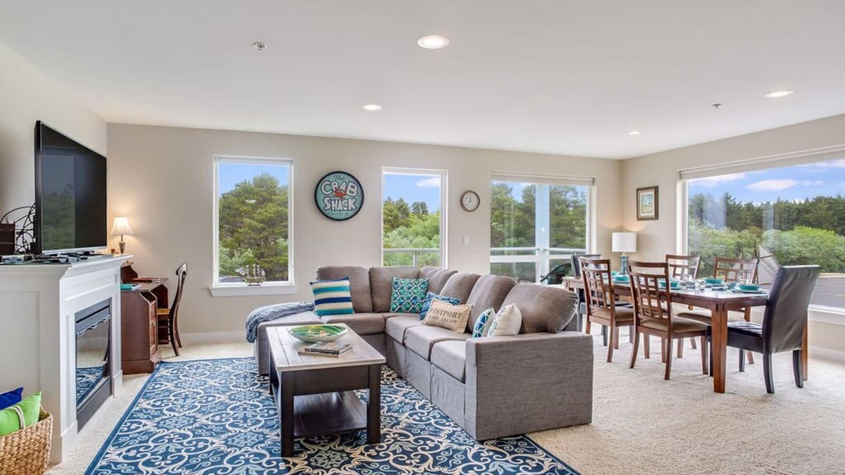 Westport Condo | Spacious 2BR End Unit ~ Saltwater Heated Pool ~ Hot Tub ~ Beach Access!
