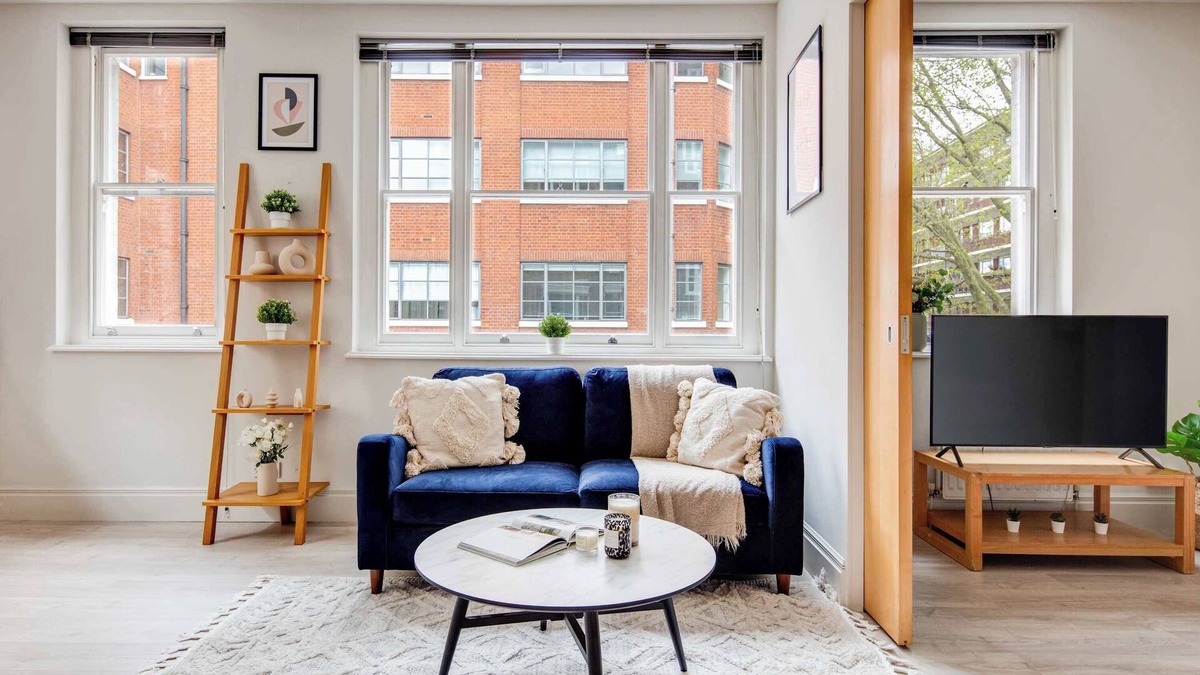 Holborn and Covent Garden Apartment | Spacious 2BR in the Heart of Holborn