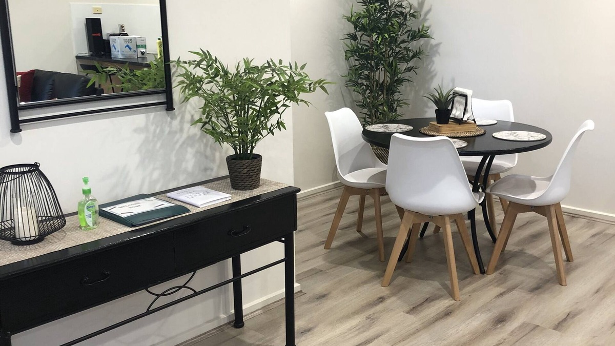 North Adelaide Apartment | Spacious, 2BR Modern Apartment on Melbourne St - Perfect location, Free WIFI