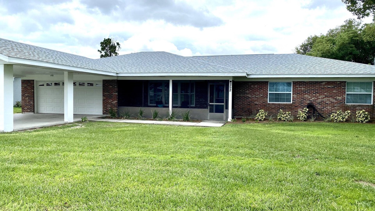 Crooked Lake Park House | Spacious 3/2 on large canal to beautiful Crooked Lake, great for seasonal rental