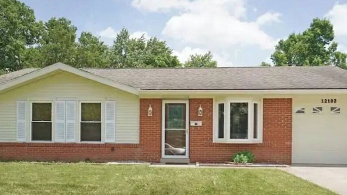 Parkdale House | Spacious 3 bdrm Cincy home