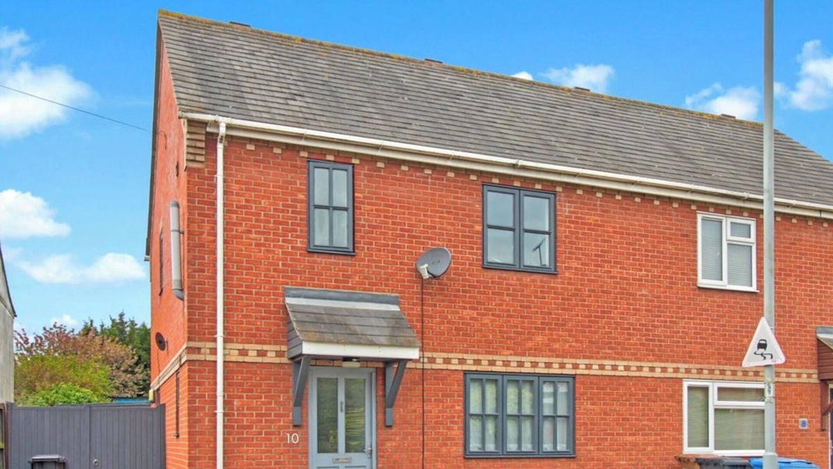 Ipswich House | SPACIOUS 3 BED ROOM FAMILY FRIENDLY HOME CONVENIENTLY LOCATED IN IPSWICH SUFFOLK