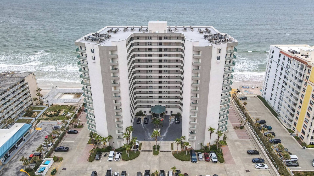 Daytona Beach Shores Condo | Spacious 3-bedroom oceanfront condo in charming Daytona Beach Shores.