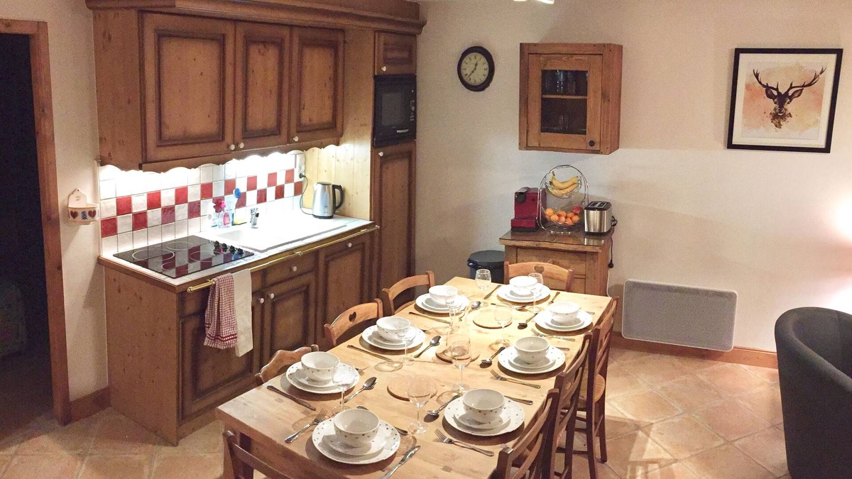Les Esserts Apartment | Spacious 3 Bedroom Apartment Right on the Slopes