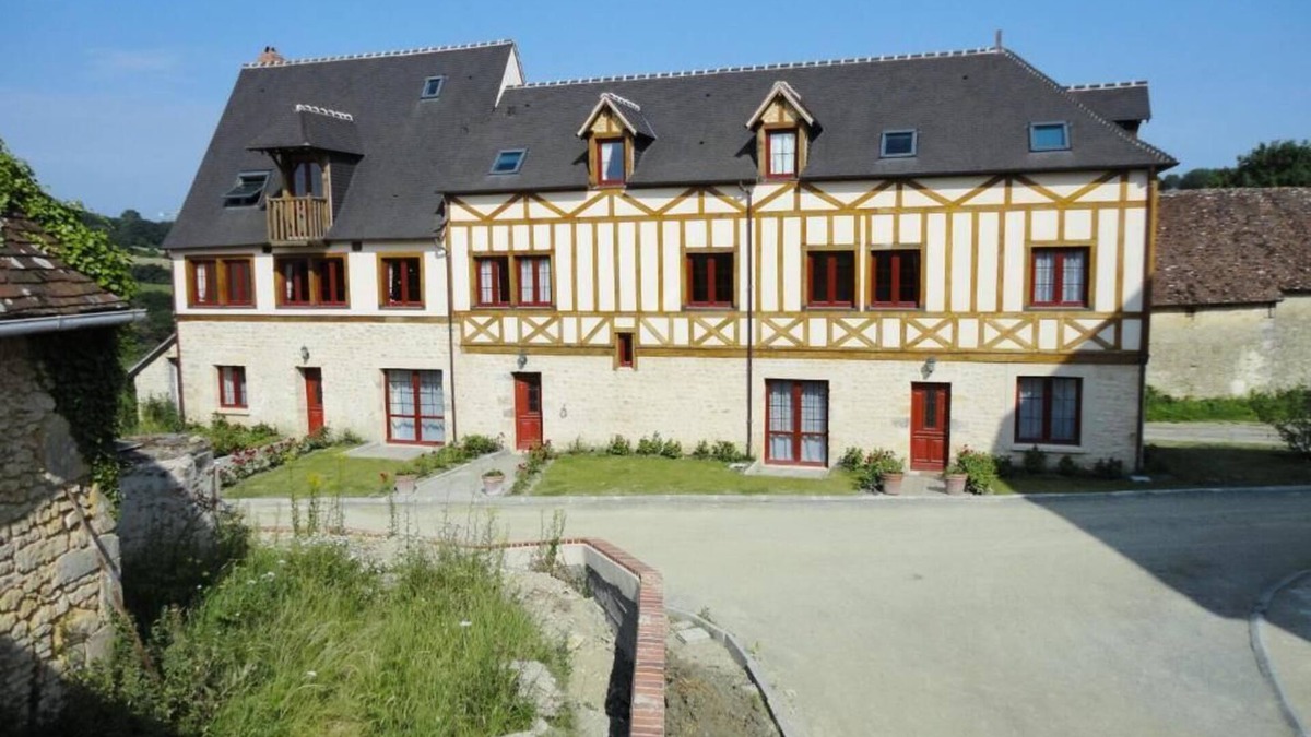 Belleme Apartment | Spacious 3-bedroom apartment - Bellême, Perche Normand (sleeps up to 9)
