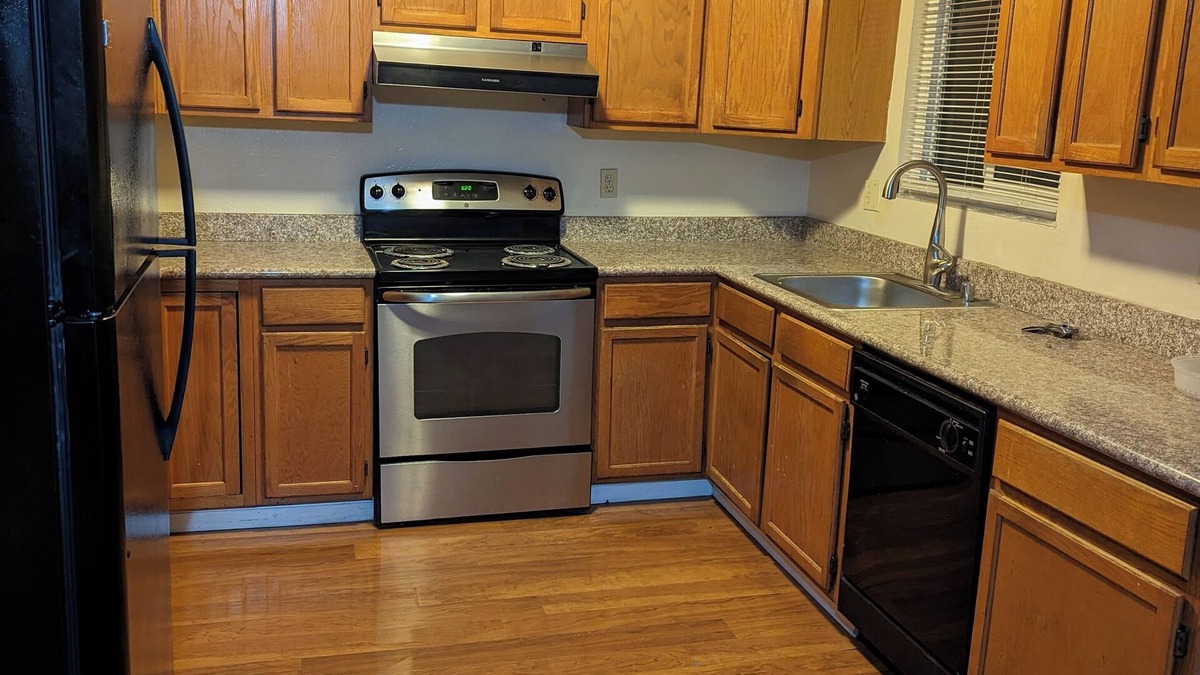 Oakland Apartment | Spacious 3-bedroom apartment in Oakland
