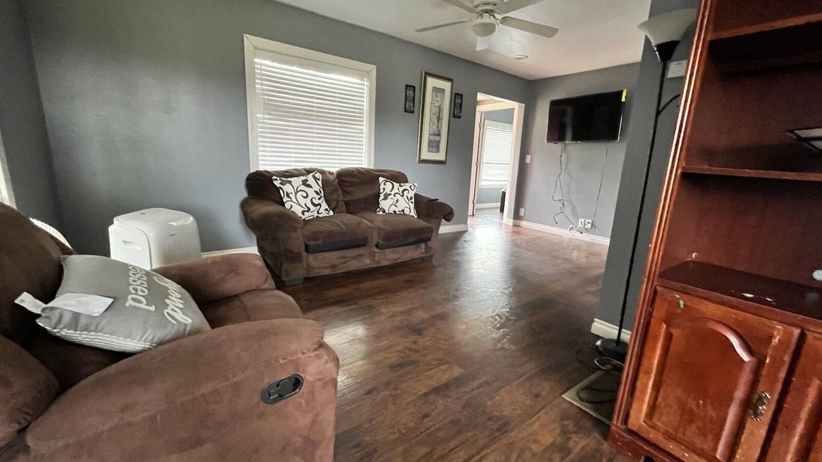 Stayton House | Spacious 3 bedroom Entire home-Near hwy 22 in Stayton Oregon