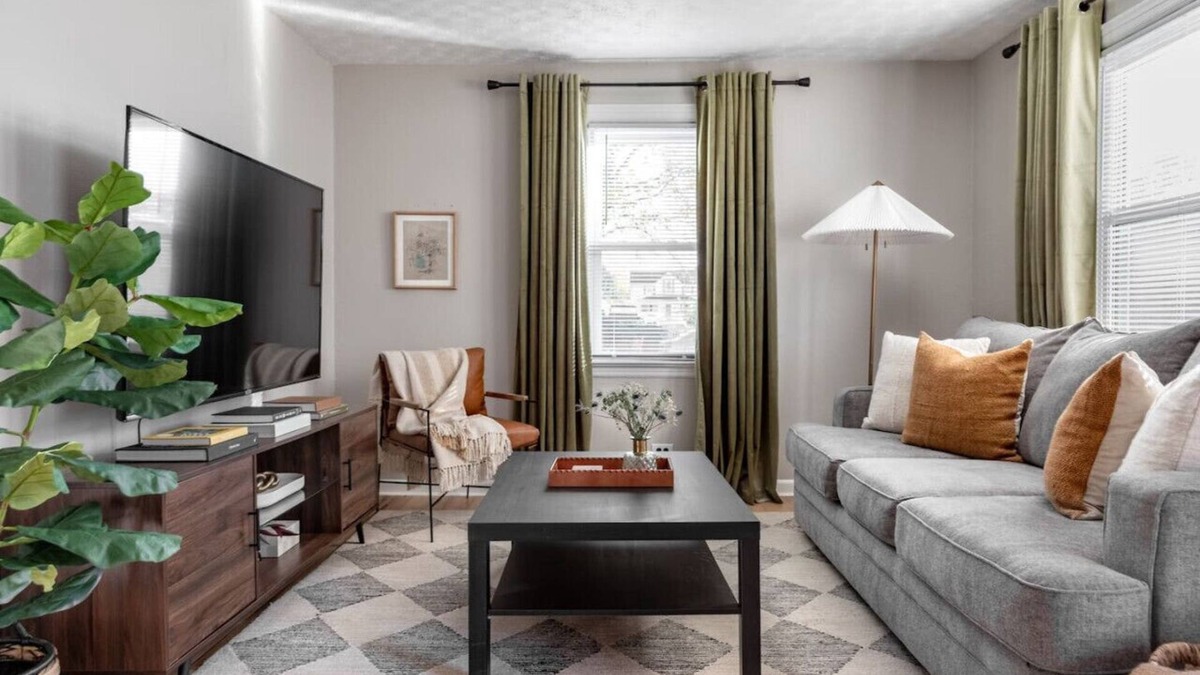 New Castle House | Spacious 3 Bedroom Home - New Castle