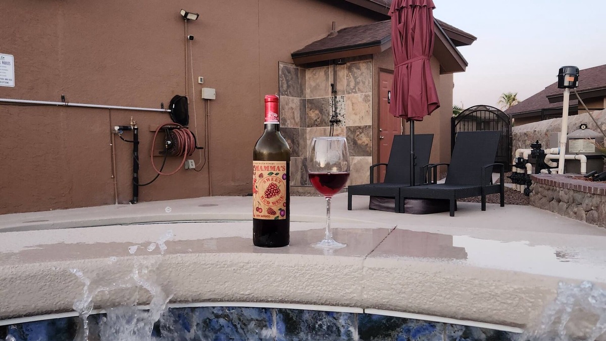 Biggs Field House | Spacious 3-bedroom house with Swimming Pool and a Spectacular View in El Paso