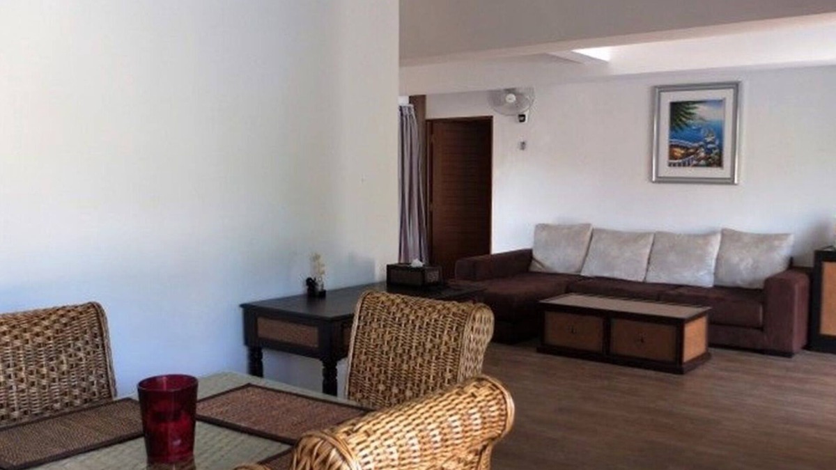 Hin Lek Fai House | Spacious 3 bedroom pool villa