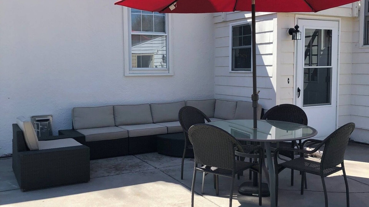 St. Anthony House | Spacious 3-bedroom house in peaceful neighborhood - WiFi, AC, full kitchen