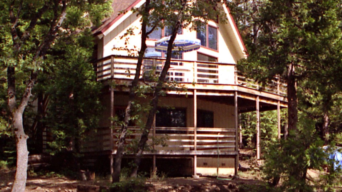 Long Barn Cabin | Spacious 3-Level, 2 BR Plus Loft Mountain Home