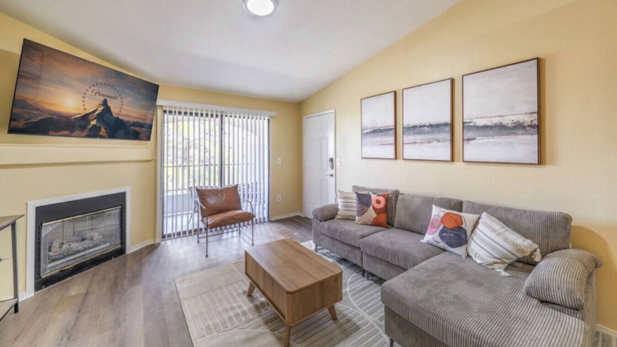 Seven Hills Apartment | Spacious 3BR Home - Near to All Essentials - Pool