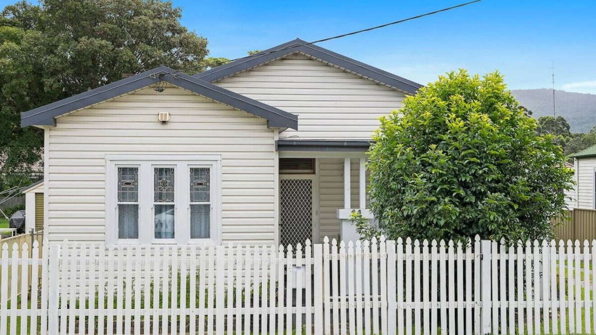 Figtree House | Spacious 3BR House near Figtree Grove - 8mins walk