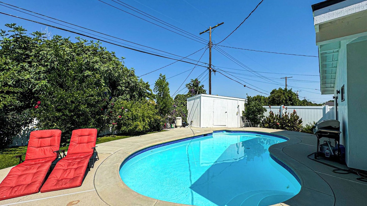 Woodland Hills House | Spacious 3BR Retreat with Private Pool - FRHH