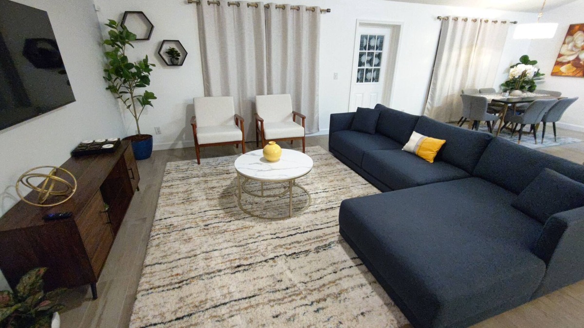 Poinciana House | Spacious 4/2 getaway! Near Theme Parks!