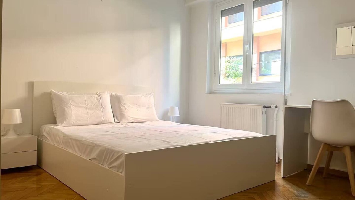 Kypseli Apartment | Spacious 4 Bd Gem in Historic Kipseli Area