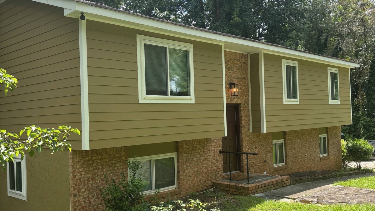Stone Mountain House | Spacious 4-bedroom house in charming Stone Mountain with WiFi, AC