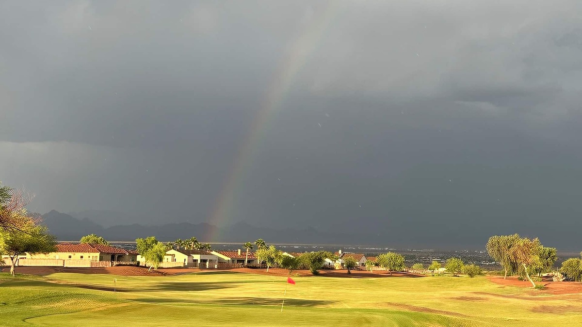 Mohave Valley House | Spacious 4 Bedroom on Golf Course in Mohave Valley. Dove Hunt-Golf + River!
