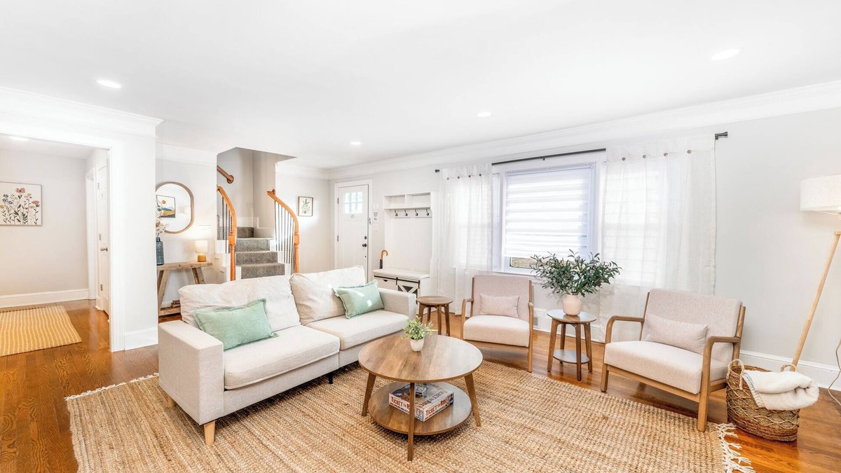 Winston - Salem House | Spacious 4-bedroom house with WiFi, AC in welcoming Winston-Salem, Ardmore