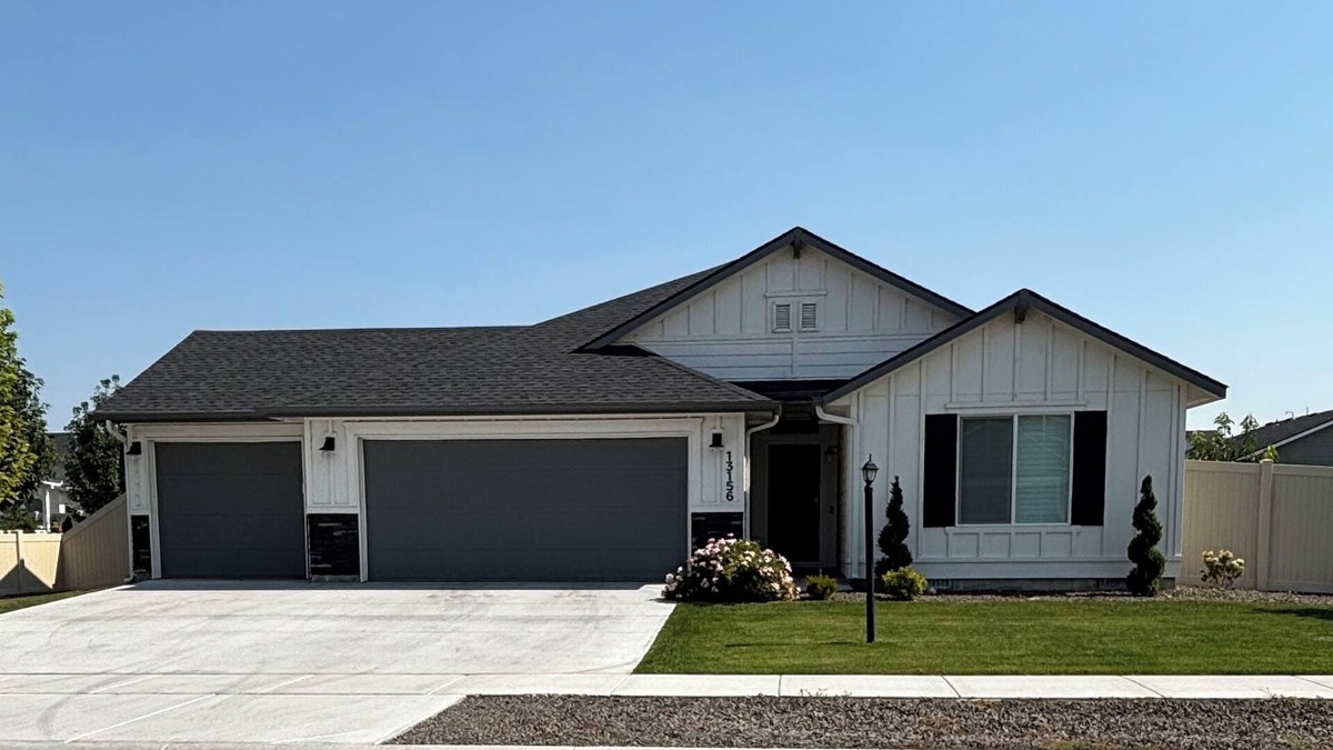 Nampa House | Spacious 4 bedroom 2 bath home in Nampa sleeps 10