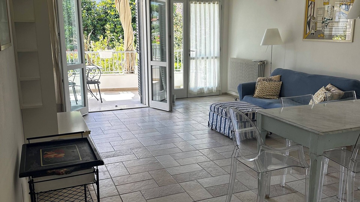 Querceta Apartment | Spacious 4-bedroom apartment with WiFi, AC in Seravezza