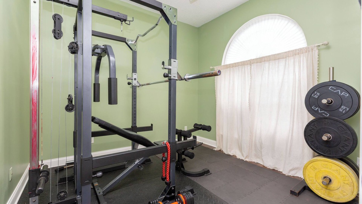 Grovetown House | Spacious 4-bedroom house with AC and fitness room in brilliant Grovetown