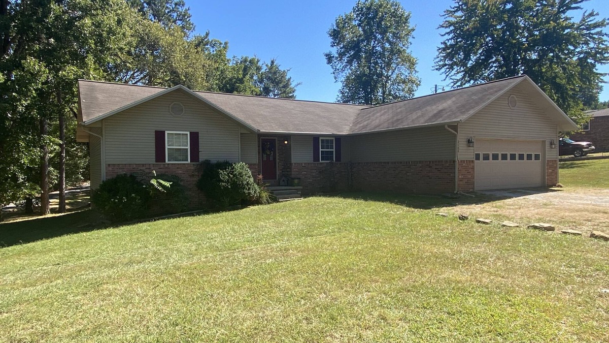 Harrison House | Spacious 4 Bedroom Home near Buffalo River and Scenic Hwy 7 Motorcycle Route