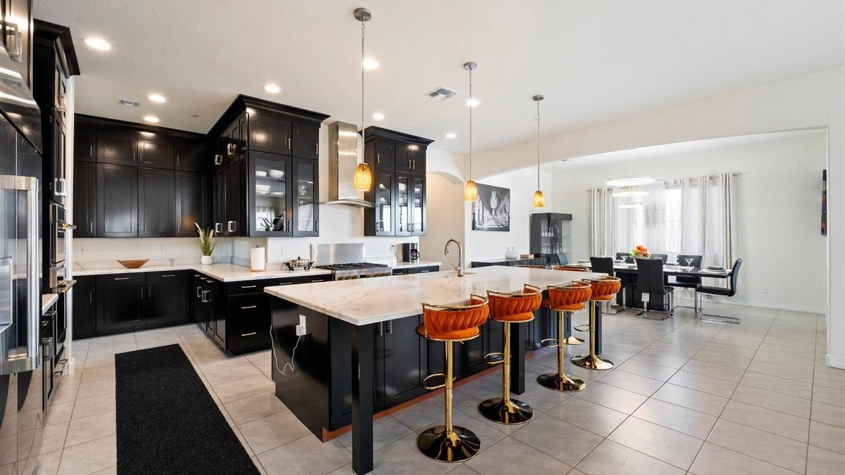 Goodyear House | Spacious 4-bedroom house with AC, WiFi in welcoming Goodyear