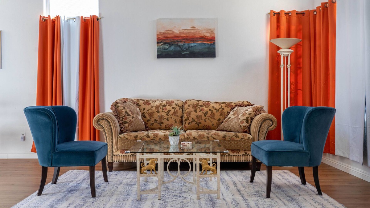 Fontana House | Spacious 4-bedroom house with AC and WiFi in charming Fontana