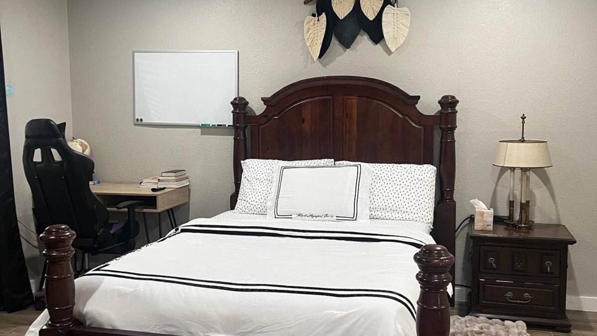 Sharpstown House | Spacious 4-bedroom house in marvelous Houston with AC, WiFi