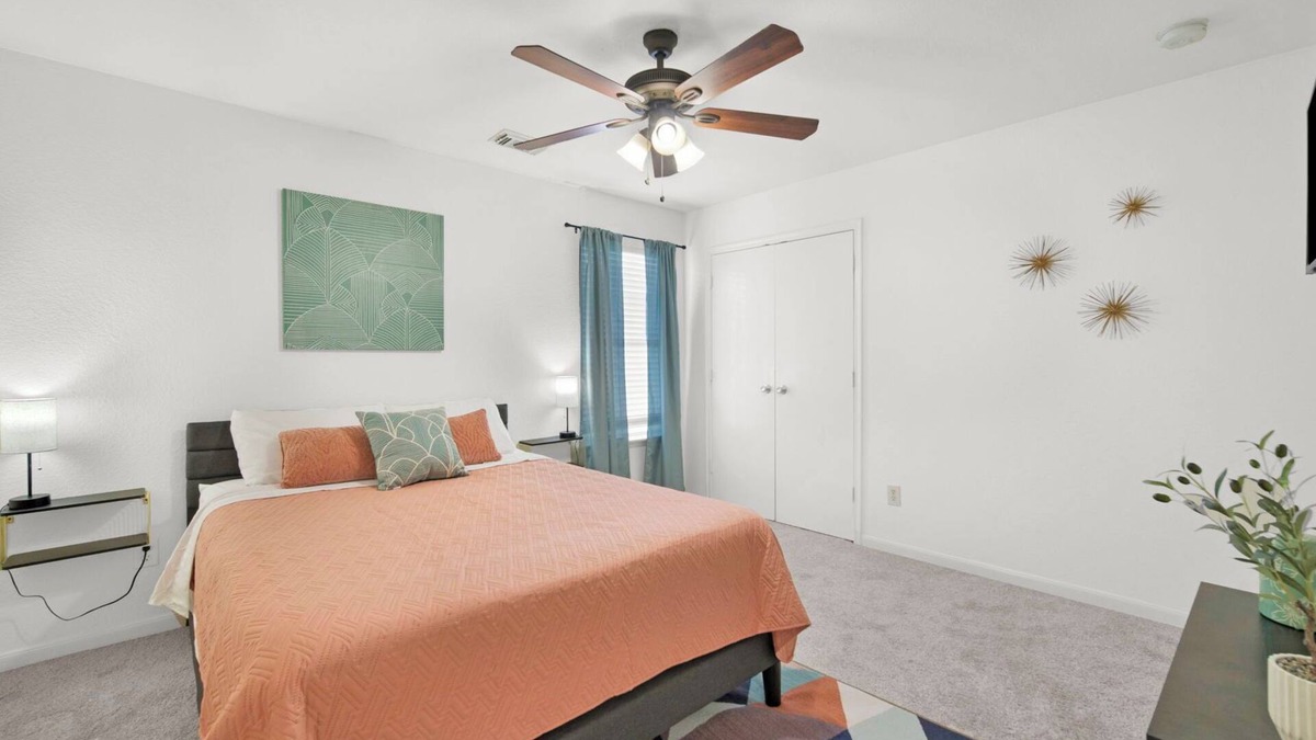 Tomball House | Spacious 4-bedroom house with AC, hot tub, and WiFi in welcoming Tomball