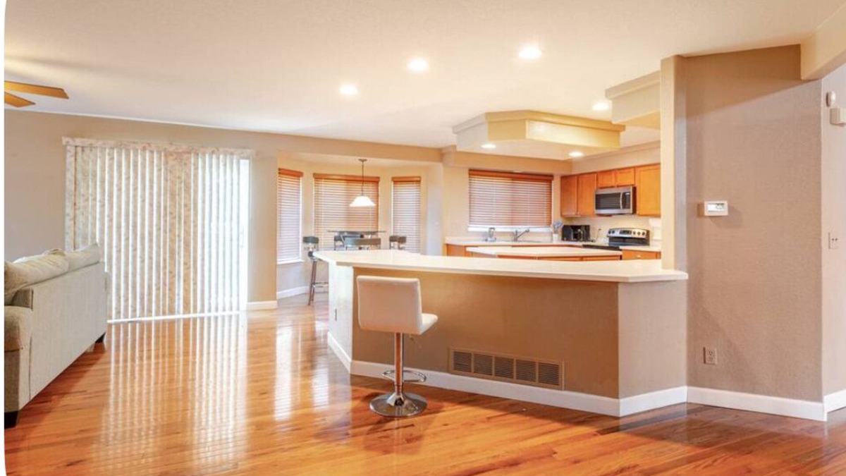 Green Valley Ranch House | Spacious 4-bedroom house with AC, WiFi in beautiful Denver