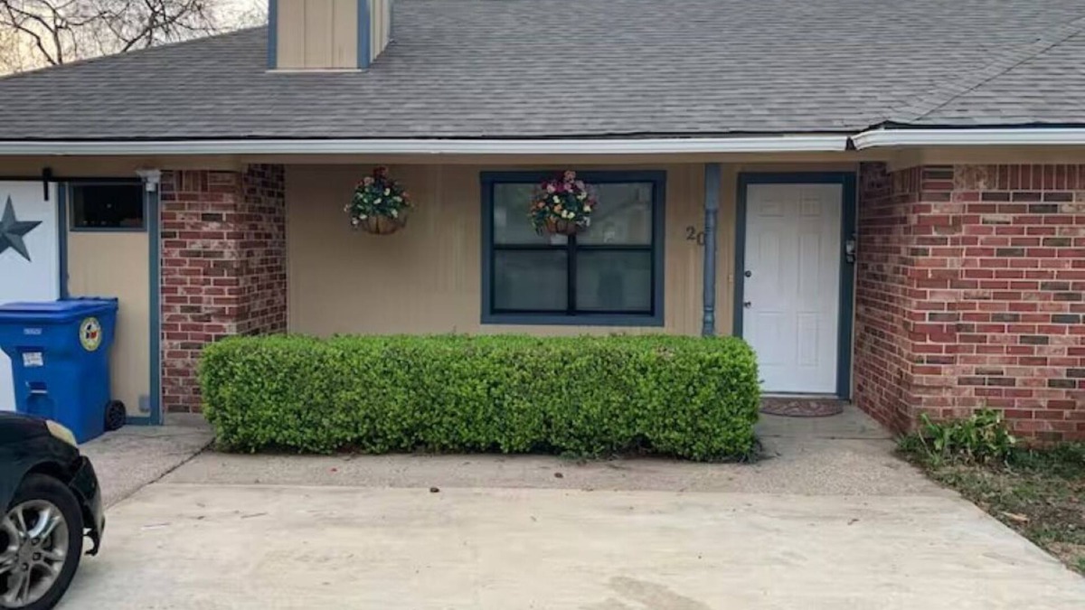 Lufkin House | Spacious 4-bedroom house with AC, fitness room in pleasant Lufkin