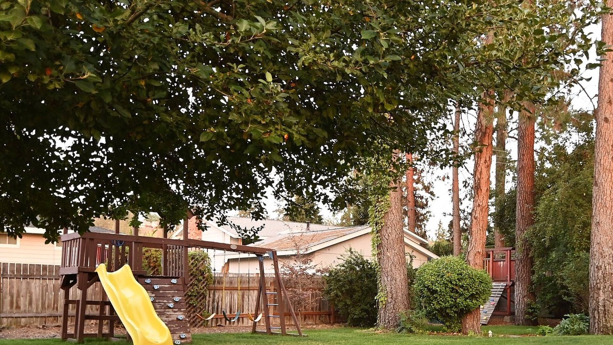 Spokane House | Spacious 4-bedroom in Spokane with Outdoor Entertainment + 2 outdoor playsets