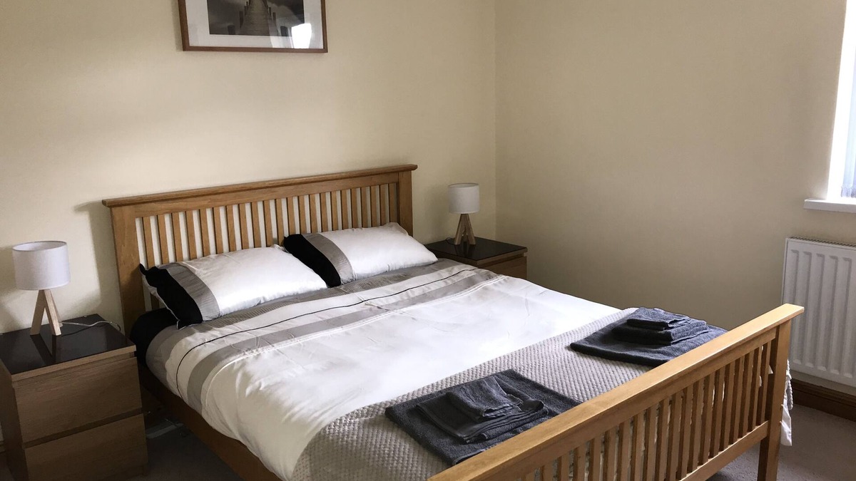 Brecon House | Spacious 4 bedroom semi-detached house in a quiet, residential area in Brecon.