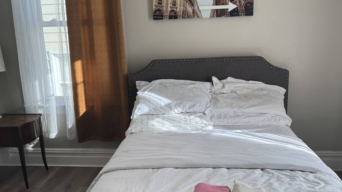 East Orange Apartment | Spacious 4-bedroom apartment in nice East Orange with WiFi, AC