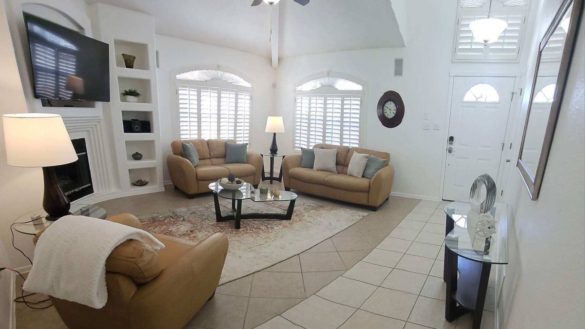 Horizon City House | Spacious 4-bedroom house with WiFi, AC in serene Horizon City