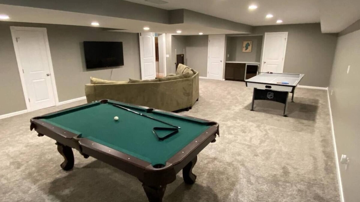 Interlochen House | Spacious 4-Bedroom, 3-Bathroom Retreat for Making Special Memories
