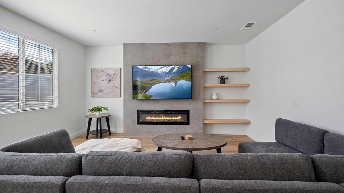 Victorville House | Spacious 4-bedroom house in serene Victorville with WiFi, AC