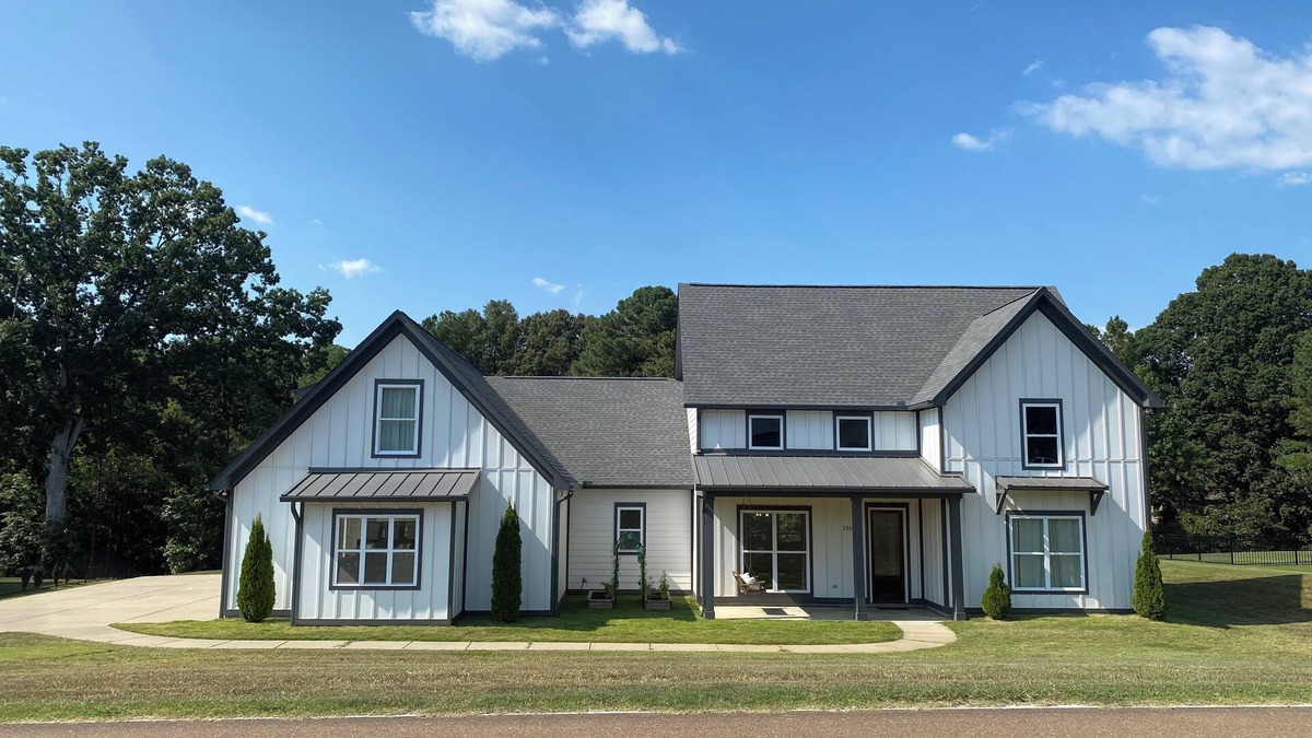 Oxford House | Spacious 4BR/3.5BA Family Home- Minutes from the Square & Ole Miss